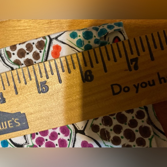 Ladies Size Large Dickies Scrub Top with Pockets - Picture 10 of 15